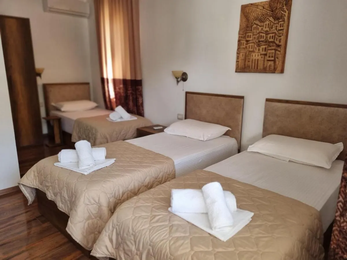 Hotel Vila Twix Berat